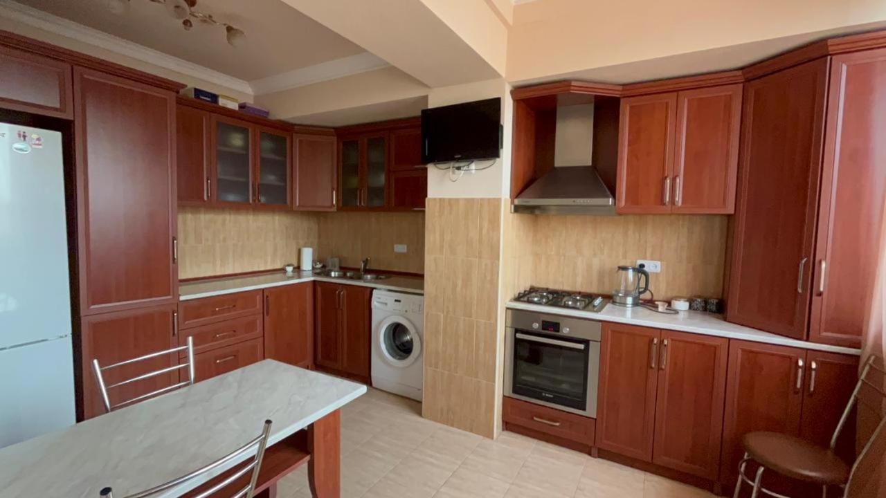Lesi Apartament Erevan Exterior foto